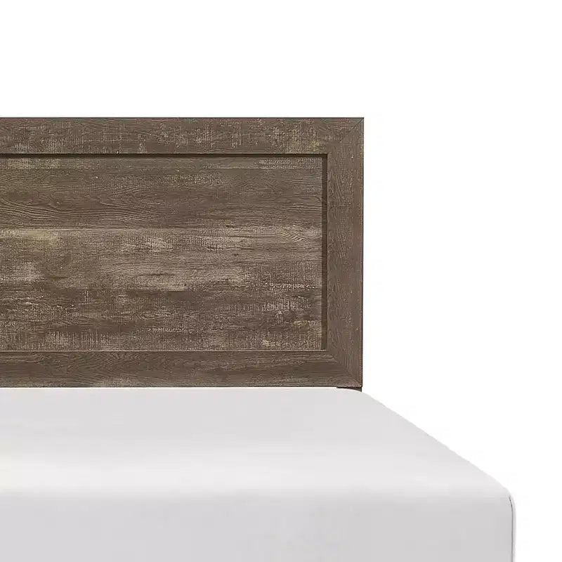 Letto matrimoniale con pannelli in legno marrone rustico
