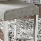 Set di 2 Sgabelli da bar Pritzker ad altezza bancone, bianco antico: Borchie, Rivestimento in Lino - HOMES: Inside + Out